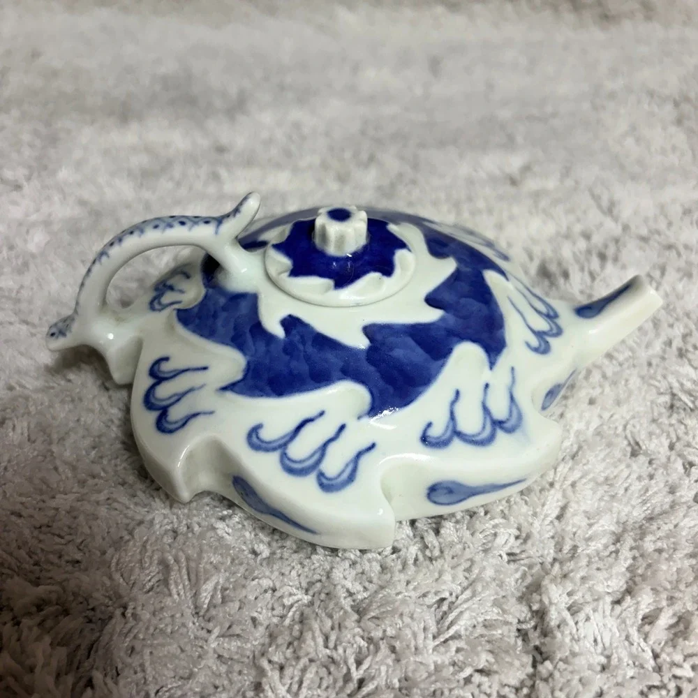 Vtg Blue and White‎ Porcelain Flat Scalloped Teapot Wave Cloud Pattern Seal Mark